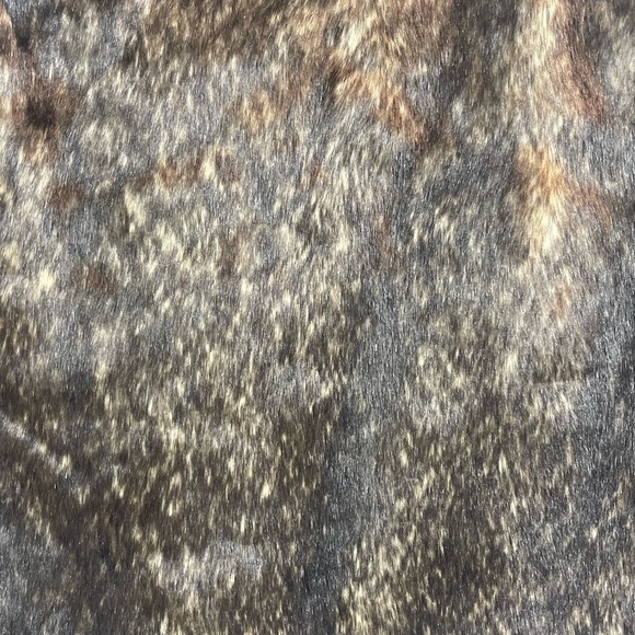 Robbi & Nikki Faux Fur Cropped Jacket w/ Rhinestone Brooch Size Women’s Medium - Picture 15 of 16